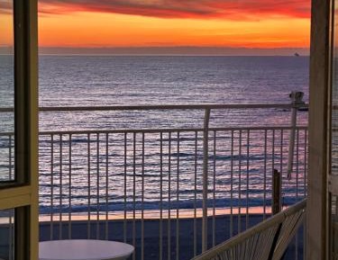 Studio Apartment with Sea View