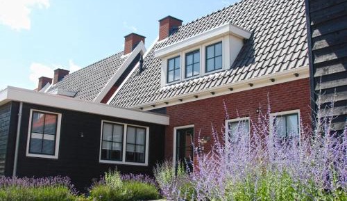Three-Bedroom Holiday Home 