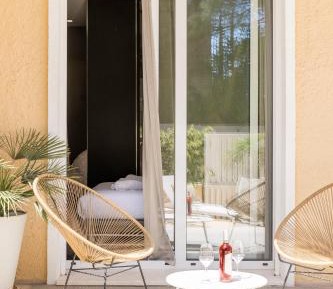 Double Room with Patio