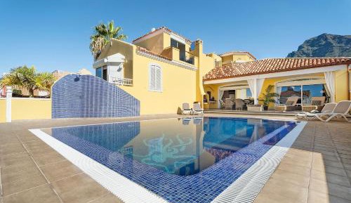 Villa with Sea View
