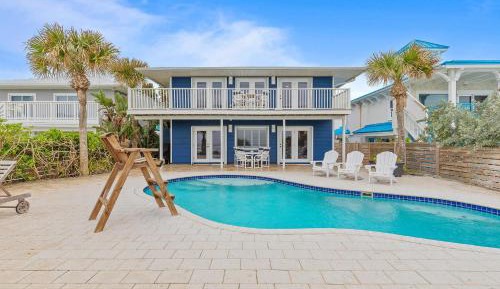 Four-Bedroom Holiday Home