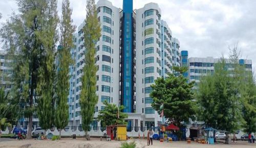 Two-Bedroom Apartment with Balcony and Sea View