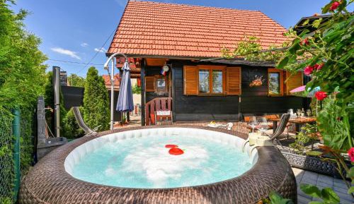 Three-Bedroom Holiday Home 