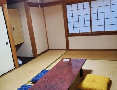 Japanese-Style Room