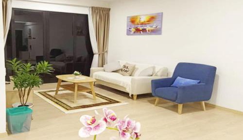 Two-Bedroom Apartment with Balcony and Sea View