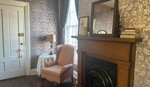 Queen Room with Balcony
