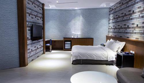 Platium Suite