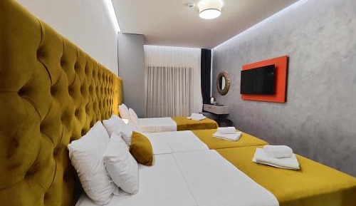 Deluxe Triple Room
