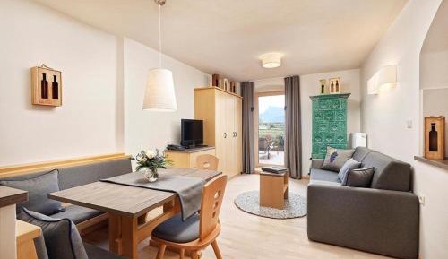 Superior One-Bedroom Apartment