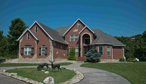 Seven-Bedroom House