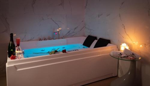 Double Room with Spa Bath