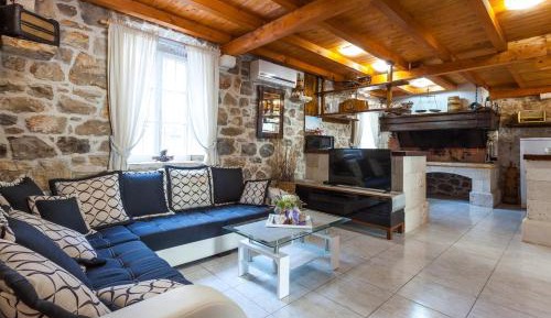 Three-Bedroom Apartment with Terrace