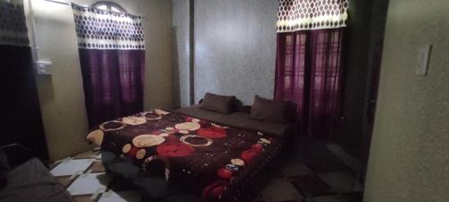 Deluxe Room (2 Adults + 1 Child)