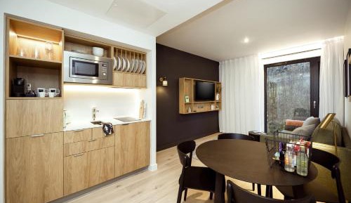 One Double Bed Apartment with Castle View