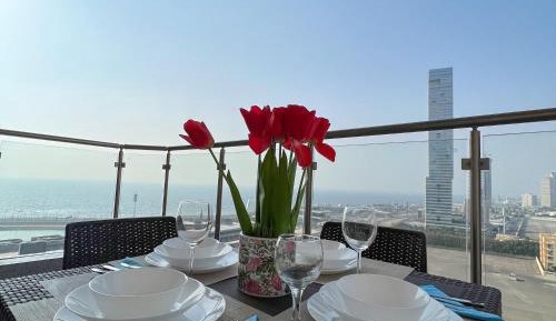 Two-Bedroom Apartment with Balcony and Sea View