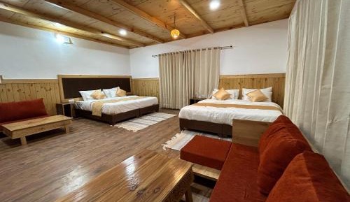 Deluxe Family Room