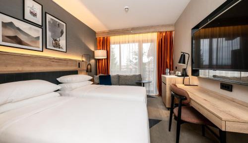 Deluxe Twin Room with Sofa 