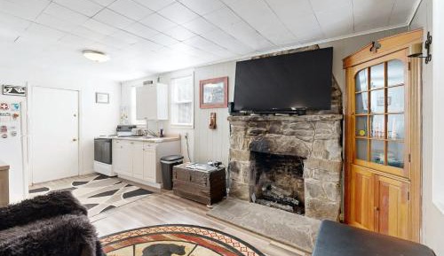 One-Bedroom House