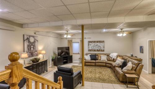 Five-Bedroom Holiday Home