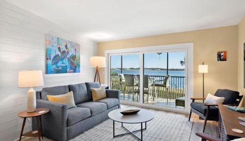 Three-Bedroom Holiday Home 