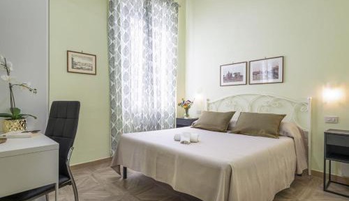 Standard Queen Room
