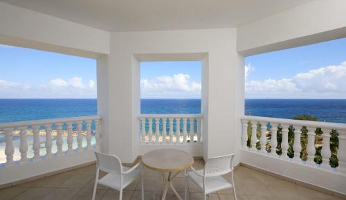 Junior Suite Deluxe Sea View (1 Adult)