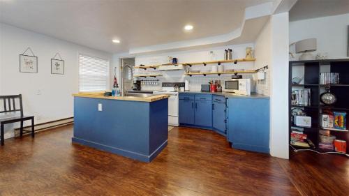 Three-Bedroom Holiday Home 