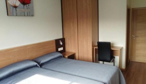 Twin Room with Private Bathroom