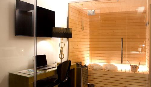 Suite with Sauna