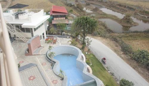 Suite with Lake View