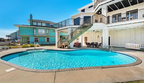 Five-Bedroom Holiday Home
