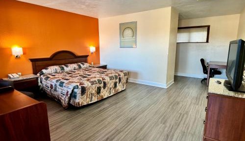 King Room - Non-Smoking