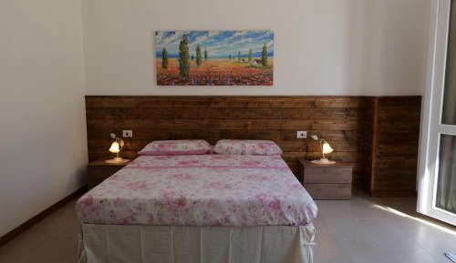 Deluxe Double Room (2 Adults + 1 Child)