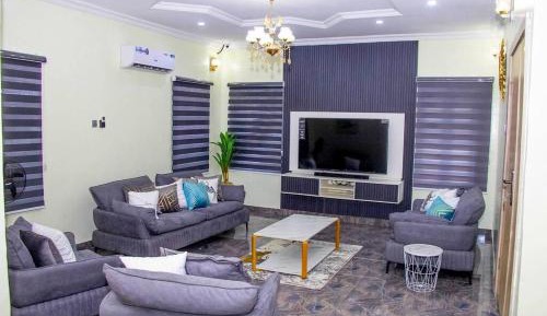  4 Bedroom Apartment