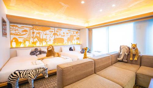 Superior Room (4 Adults) - Zoo Theme