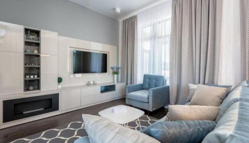 Deluxe One-Bedroom Suite