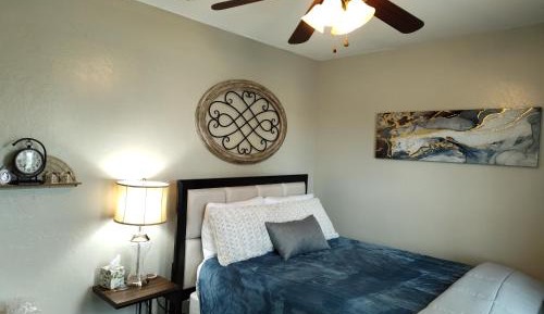 Deluxe Queen Room