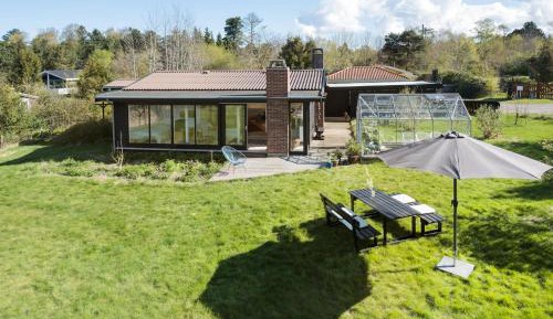 Three-Bedroom Vacation Home 