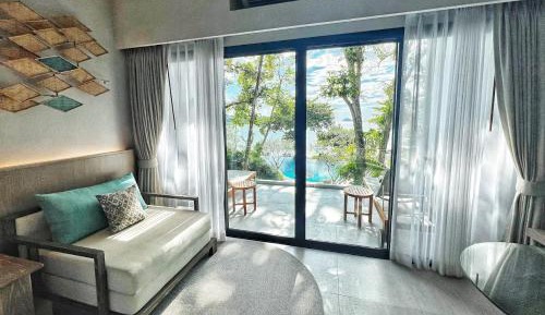 Deluxe Double or Twin Room with Pool View