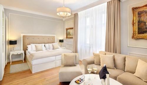 Historical Classic Suite