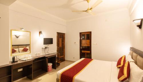Deluxe Double Room with Balcony