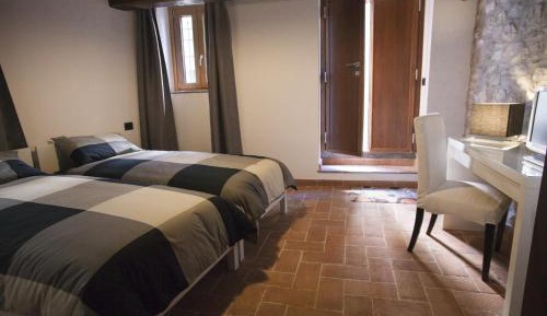 Twin Room with Private Bathroom