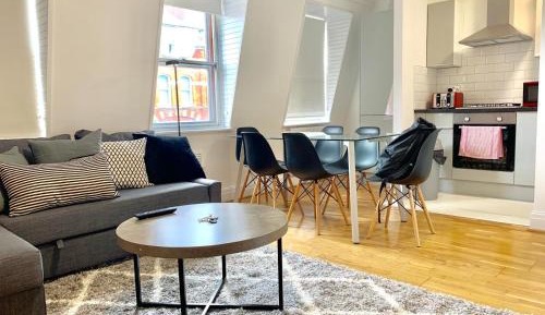 Three-Bedroom Apartment with Balcony