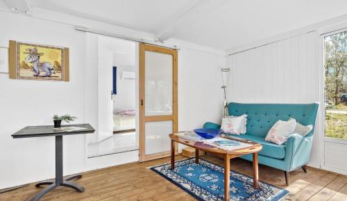One-Bedroom Holiday Home