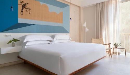 Essential King Room
