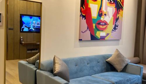 Superior King Suite