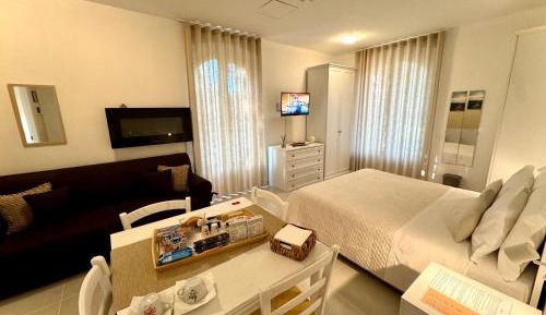 Deluxe Double Room with Bath