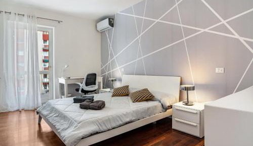 Superior One-Bedroom Apartment with Balcony
