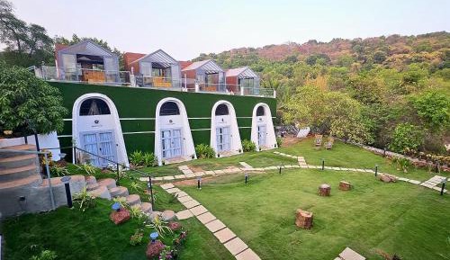 King Room with Garden View