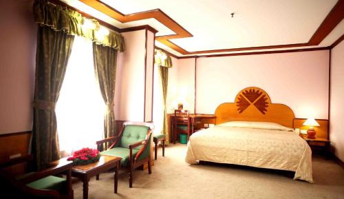 Deluxe King Room